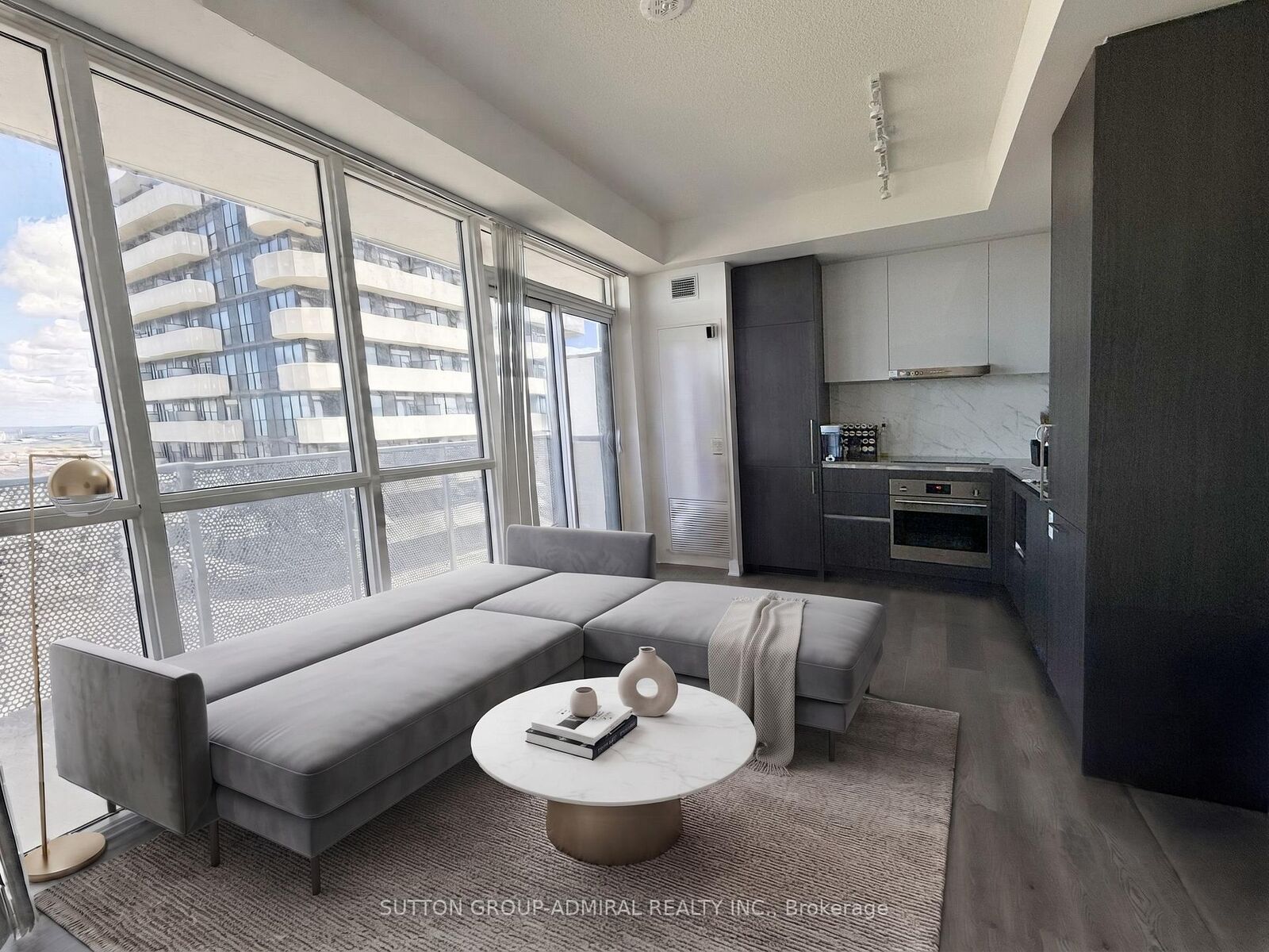 Property Photo:  195 Commerce Street 5112  ON L4K 0P9 