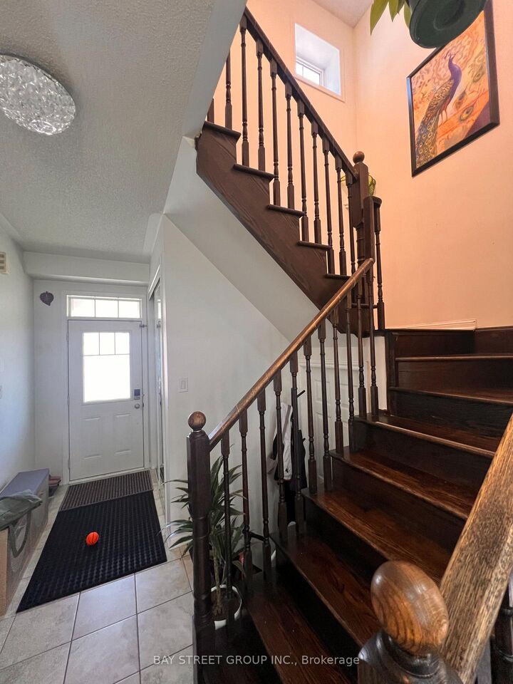 Property Photo:  66 Robert Parkinson Drive  ON L7A 0X5 