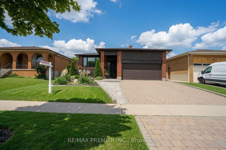 Property Photo: 438 Woodbridge Avenue ON L4L 2T4