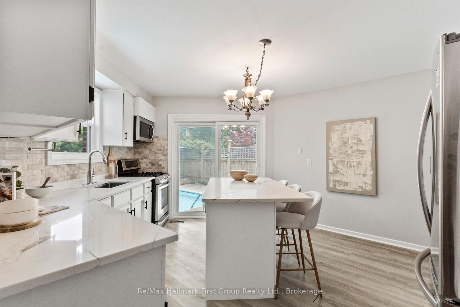 Property Photo: 523 Reynolds Street ON L1N 6H4