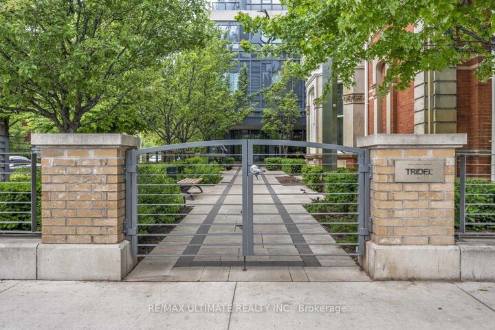 Property Photo: 28 Linden Street 404 ON M4Y 0A4