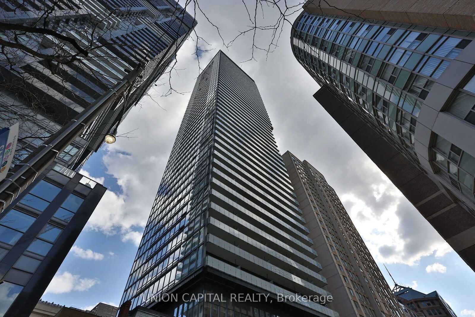 Property Photo: 15 Grenville Street 4402 ON M4Y 1A1