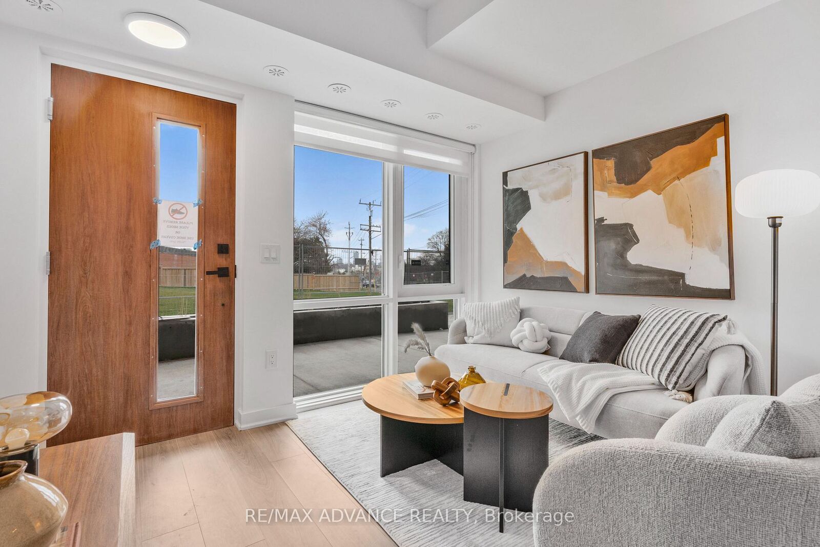 Property Photo:  75 Curlew Drive 21  ON M3A 0A9 