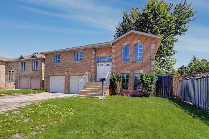 Property Photo: 89 Metro Road N ON L4P 3W9