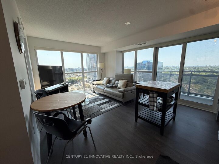 Property Photo:  275 Village Green Square 1723  ON M1S 0L8 