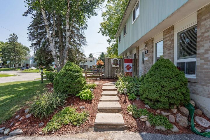Property Photo: 306 Oakwood Court ON L3Y 3C8