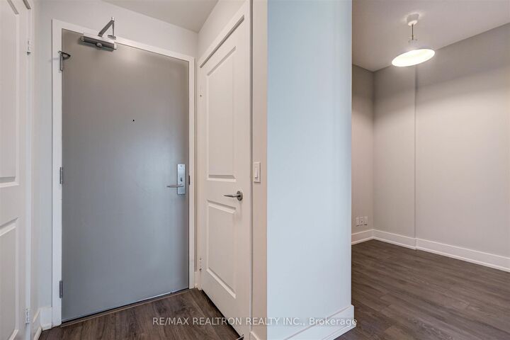 Property Photo: 180 Enterprise Boulevard 809 ON L6G 0G4