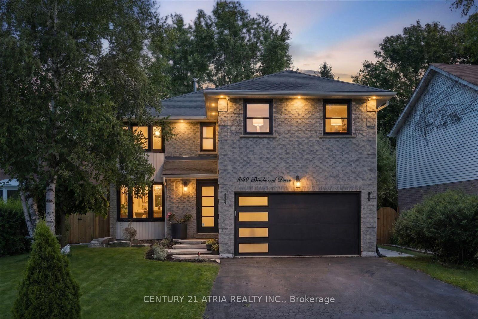 Property Photo: 1040 Birchwood Drive ON L3Y 6J8