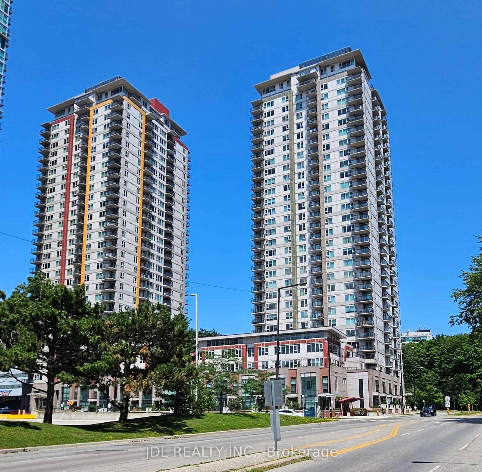 Property Photo: 190 Borough Drive ON M1P 0B6
