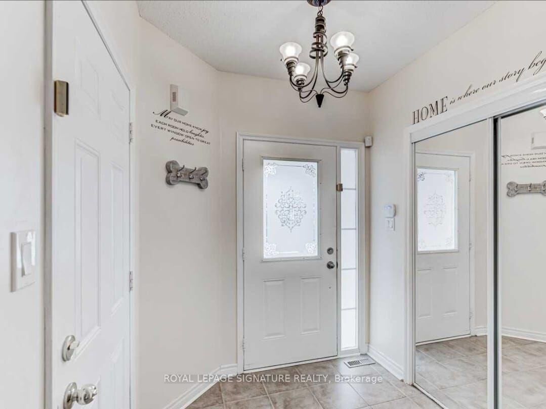 Property Photo:  39 Jonesridge Drive  ON L1T 0B3 
