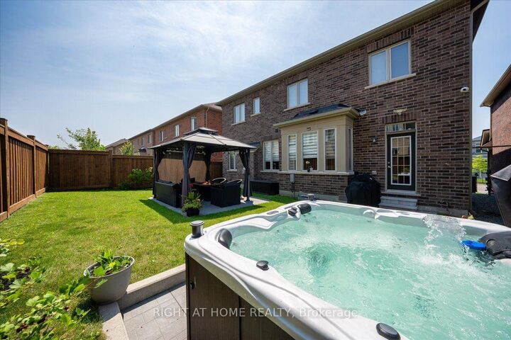 Property Photo: 75 Watershed Gate ON L9N 0Y1
