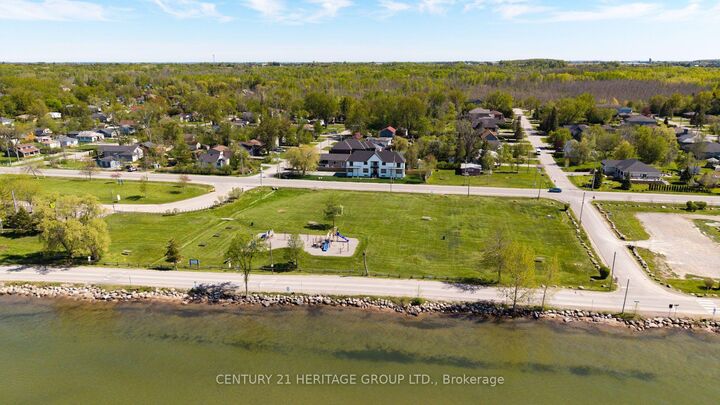 Property Photo: 802 Willowview Road ON L0E 1S0