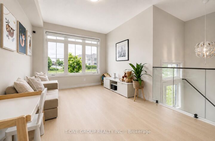 27 Sharbot Lane — photo 1