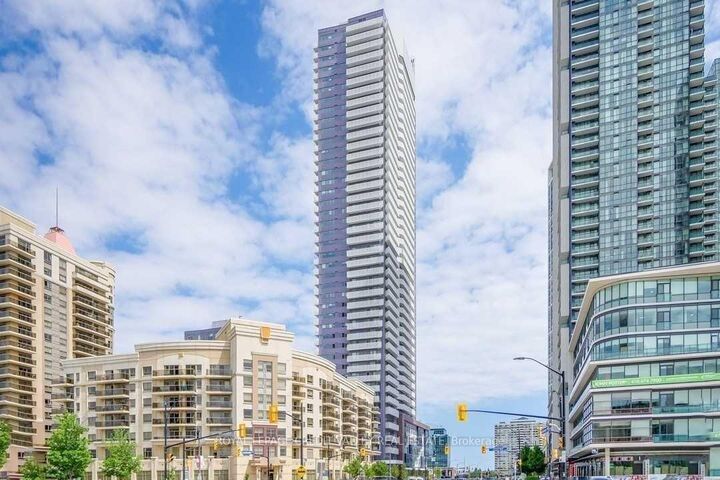 Property Photo:  4065 Confederation Parkway 502  ON L5B 0L4 