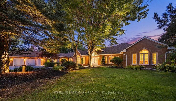 Property Photo: 113 Offord Crescent ON L4G 0K5