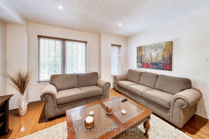 Property Photo:  45 Weston Road  ON M6N 5H3 