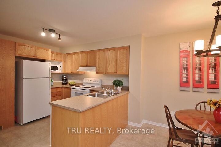 Property Photo:  835 Longfields Drive  ON K2J 5N2 