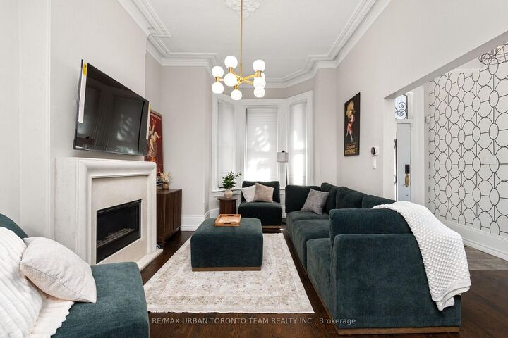 Property Photo: 18 Draper Street ON M5V 2M4