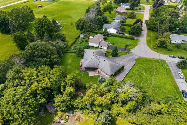 Property Photo: 21 Holly Drive ON K0E 1T1