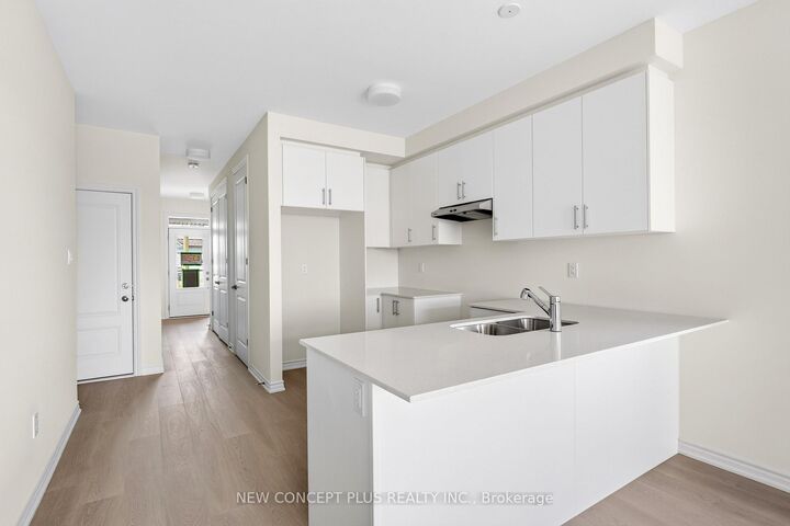 66 Debois Street — photo 1