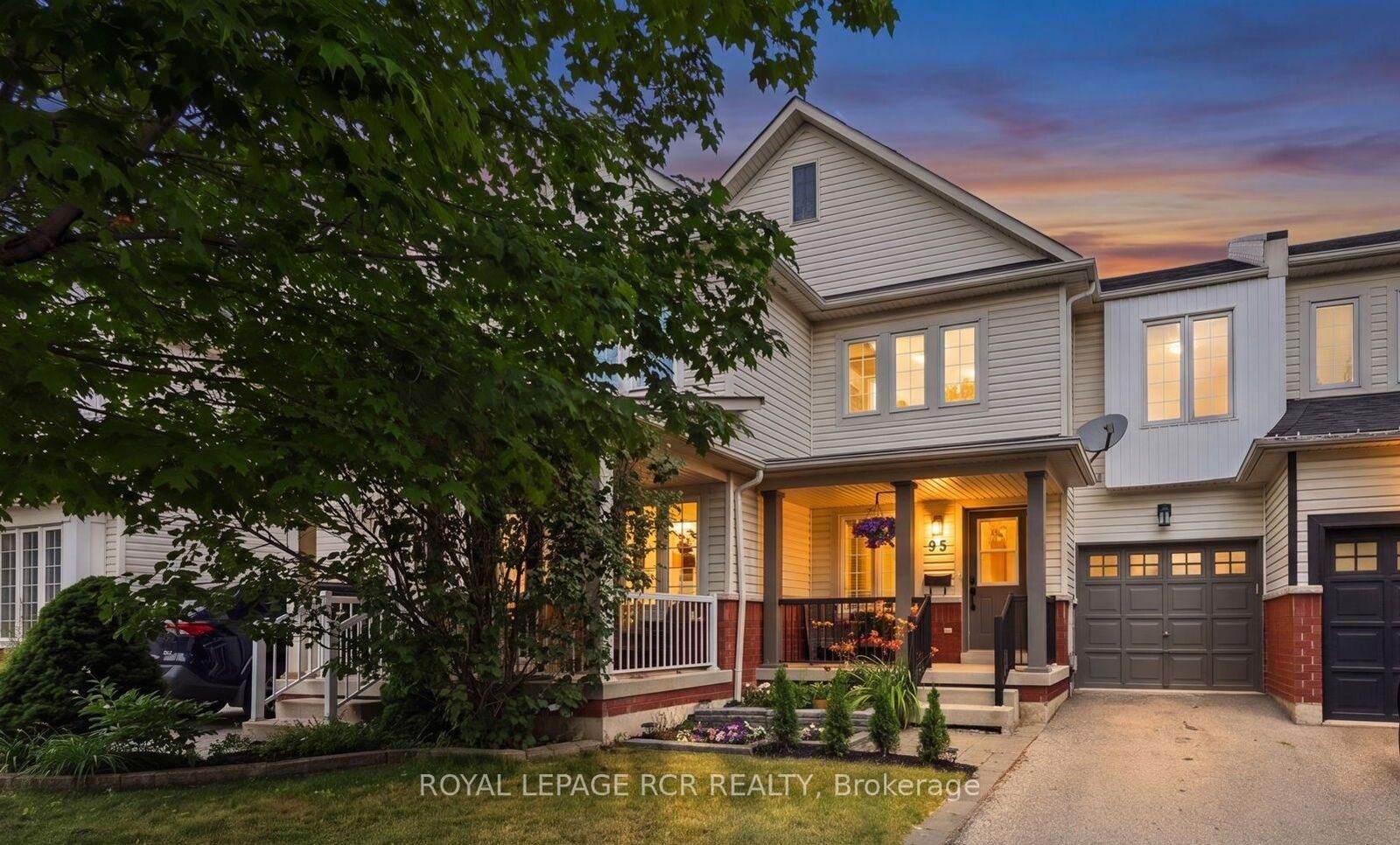 Property Photo:  95 Waters Boulevard  ON L9T 6K4 