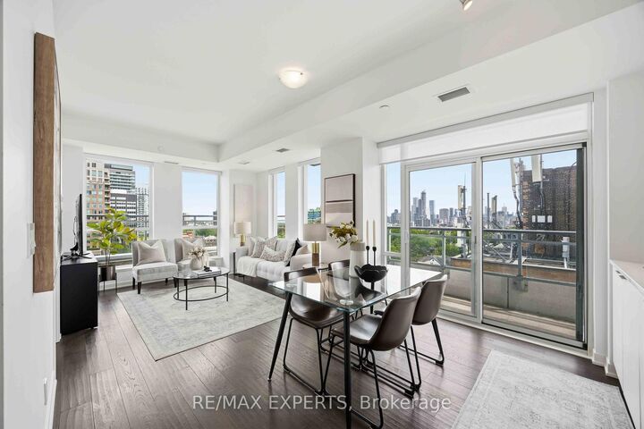 223 St Clair Avenue W 1007 — photo 1