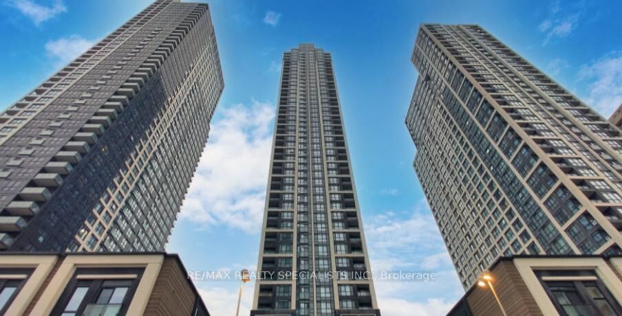 Property Photo:  7 Mabelle Avenue 2703  ON M9A 0C9 