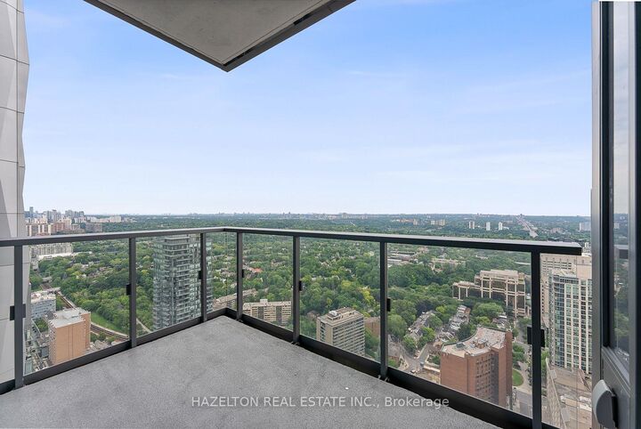 Photo de la propriété: 8 Cumberland Street 4307 ON M4W 0B6