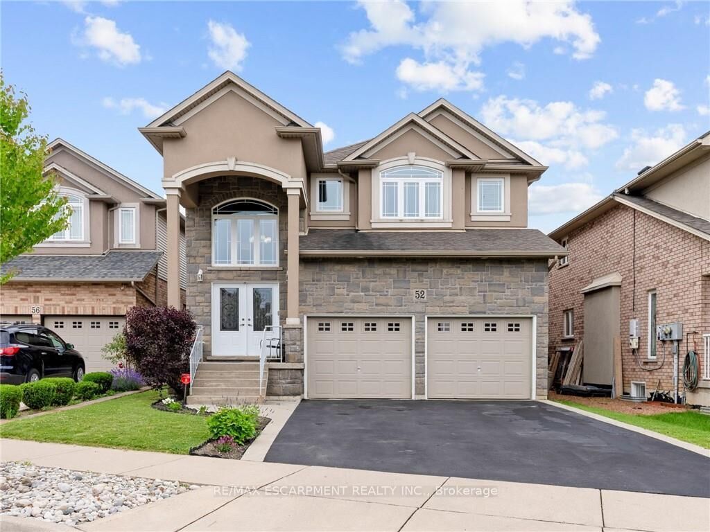 Property Photo:  52 Arrowhead Drive  ON L8W 3Y2 
