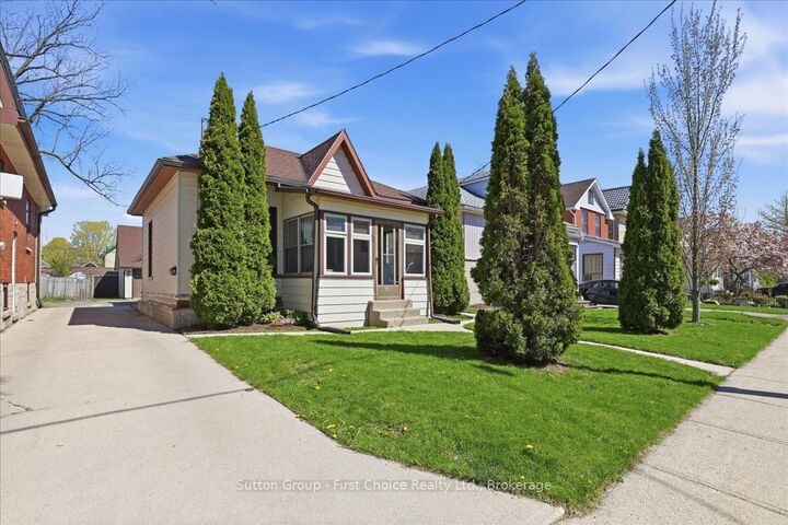 49 Well Street — photo 1