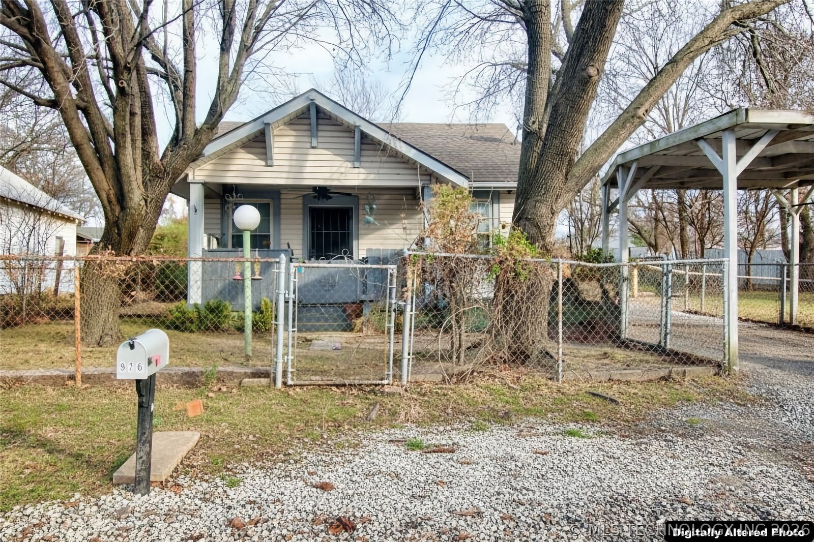 Property Photo: 976 Summit Street OK 74403