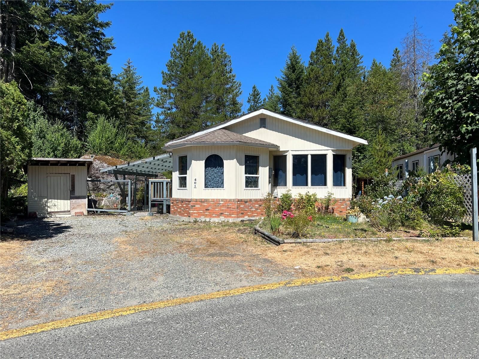 Property Photo:  401 Conuma Dr  BC V0P 1G0 