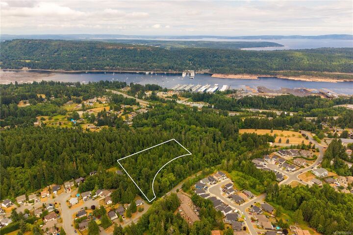 Property Photo: 1237 4th Ave BC V9G 1R3