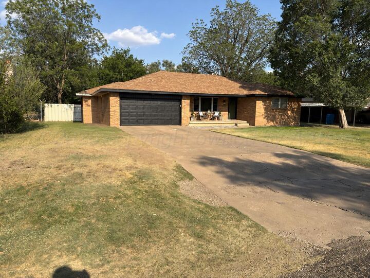Property Photo: 203 Western Street TX 79019
