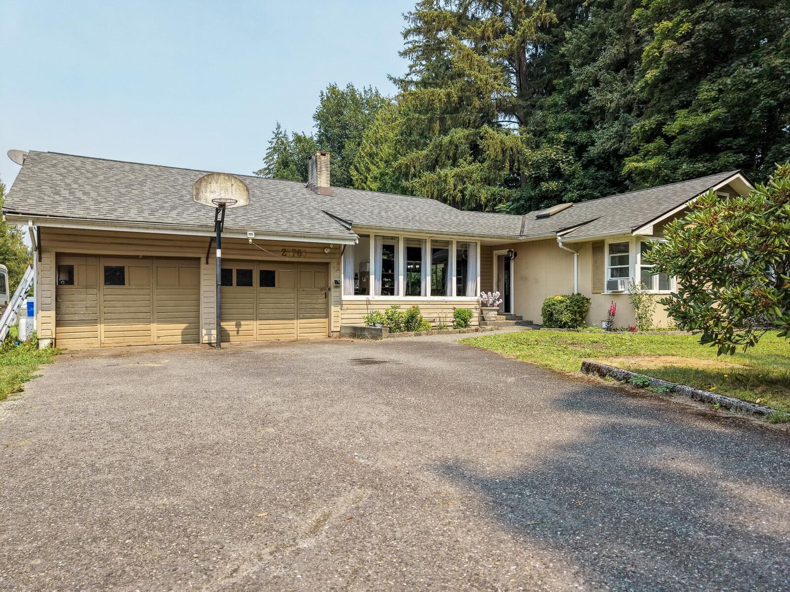 Property Photo: 23765 123 Avenue BC V4R 1N7