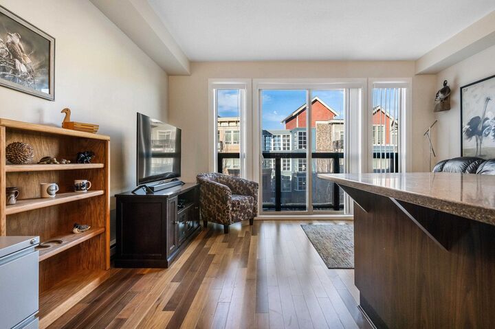 Property Photo: 45530 Market Way 312 BC V2R 0M5