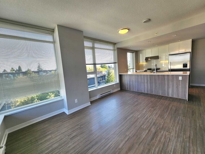 Property Photo:  4900 Lennox Lane 5xx  BC V5H 0G9 