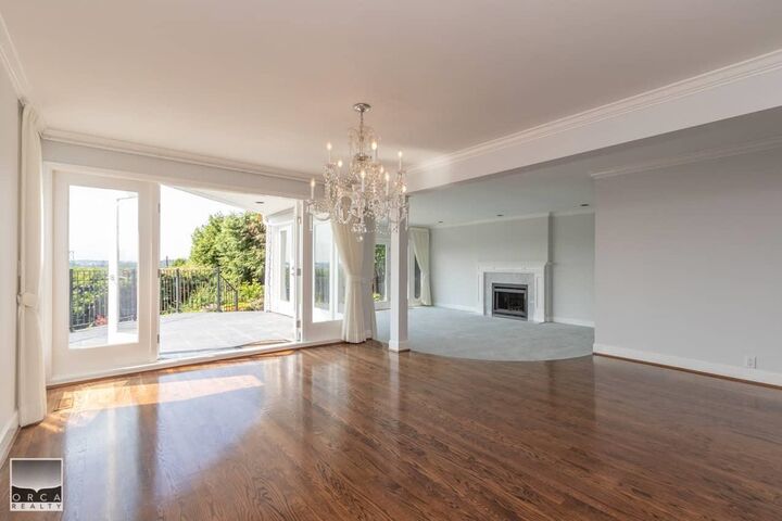 Property Photo:  816 Anderson Crescent  BC V7T 1S7 