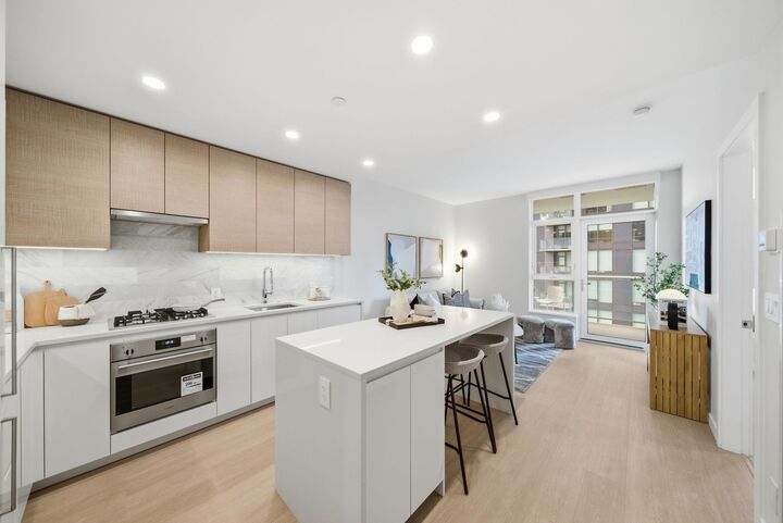 Property Photo: 2186 Gilmore Avenue 1207 BC V5C 0N7