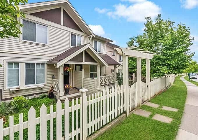 Property Photo: 4401 Blauson Boulevard 41 BC V3G 0A4