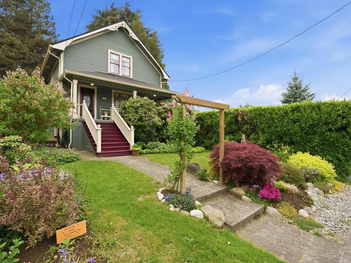 624 Colborne Street — photo 1