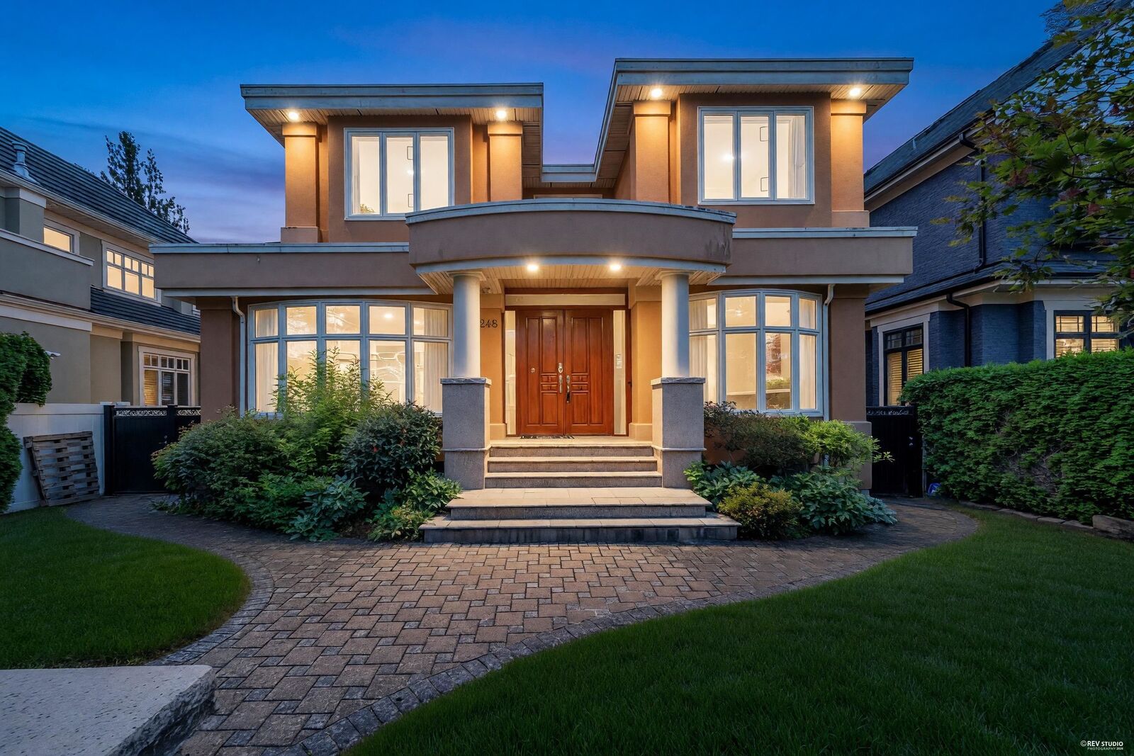 Property Photo: 2498 W 22nd Avenue BC V6L 1M2
