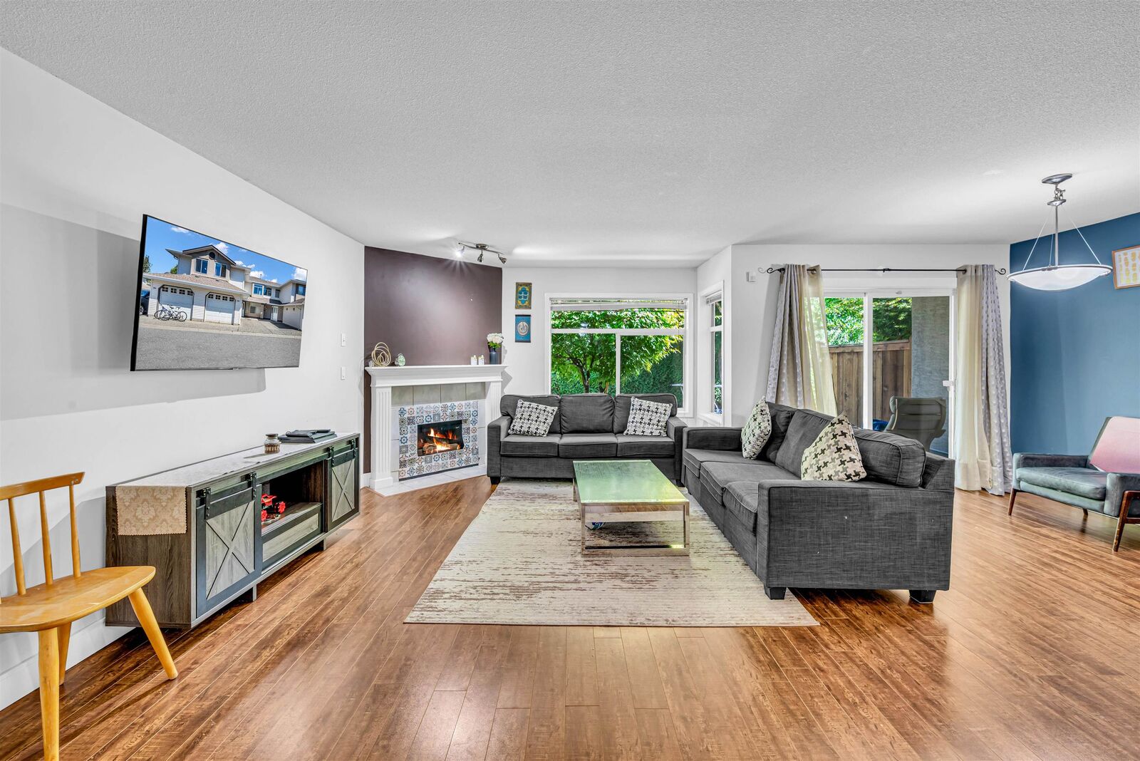 Property Photo: 8260 162A Street 202 BC V4N 0P6