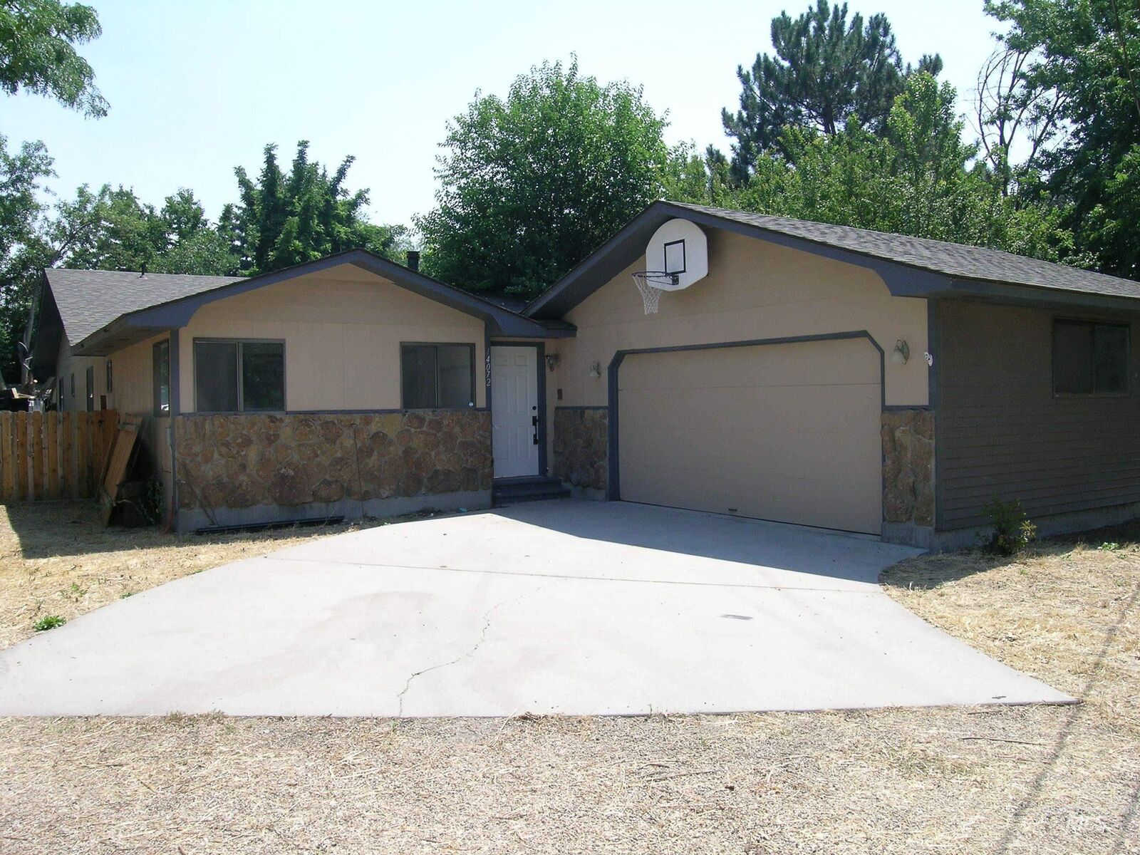 Property Photo:  14072 Donald Dr  ID 83651 