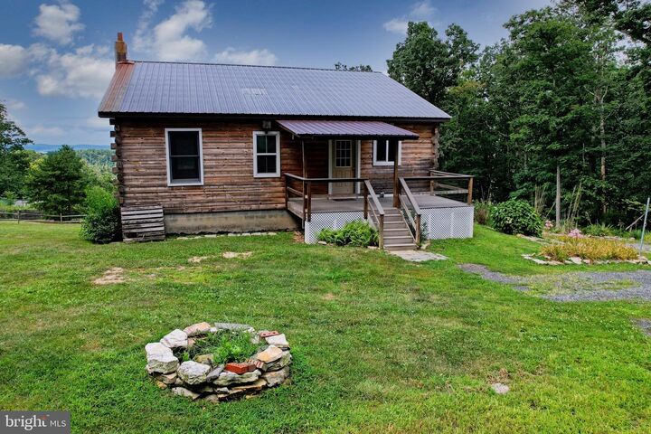 Property Photo: 107 Wakeman Drive WV 26704