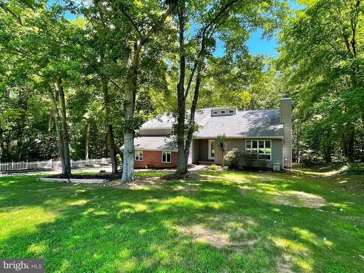 Property Photo: 22480 Sparrow Court MD 20650