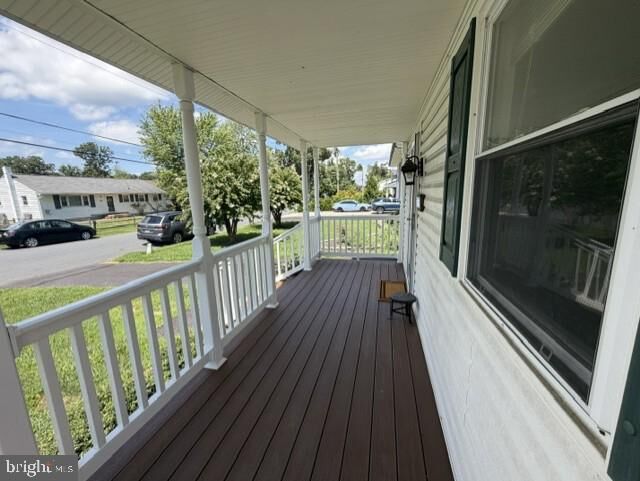 Property Photo:  1709 Riverdale Drive  MD 21037 