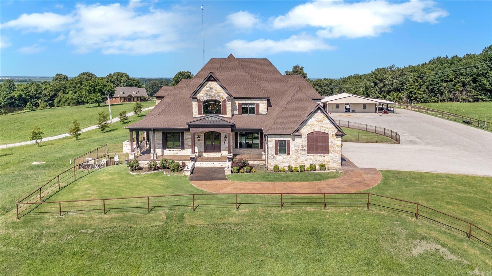 Property Photo:  136 County Road 107  AR 72404 