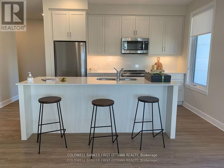 Property Photo: 130 Boundstone Way 105 ON K2T 0M7