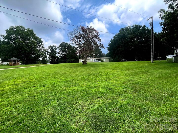 Property Photo:  109 Ray Dawn Lane  NC 28117 